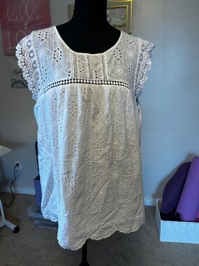 Knox Rose White Eyelet Lace Cap-Sleeve Camisole